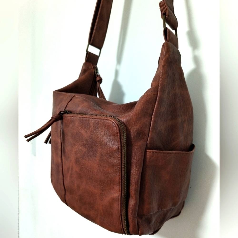 Bueno Faux Brown Leather Bag - Picture 7 of 12